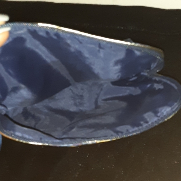 Makeup bag - Picture 3 of 3